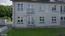 Lejlighed til leje, Mørke